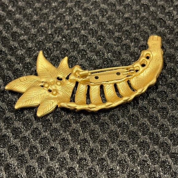 Vintage Gold-Tone Brooch - Unisex - Fern Frond or Cornucopia-Inspired - Picture 5 of 12